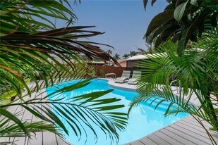 1507 Harding St in Hollywood, FL - Building Photo