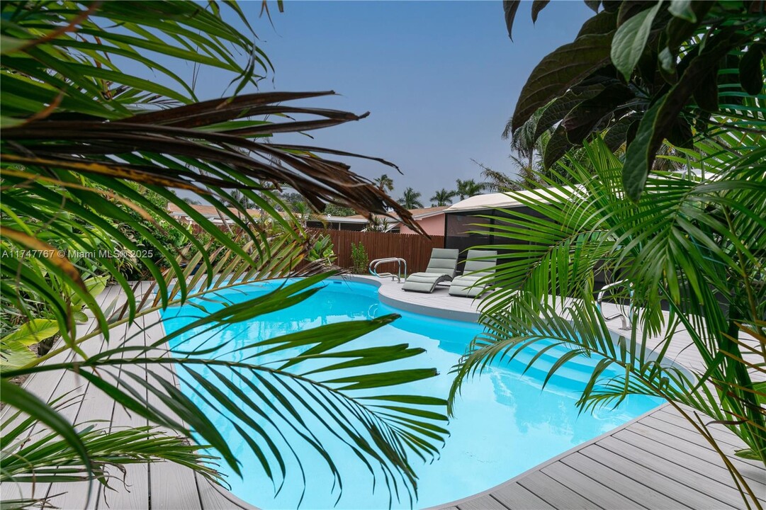 1507 Harding St in Hollywood, FL - Building Photo