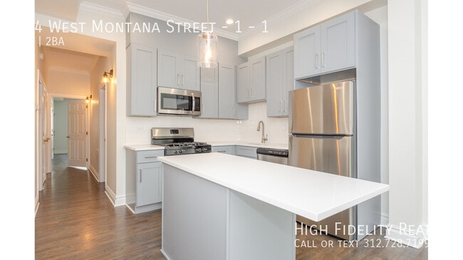 944 W Montana St in Chicago, IL - Building Photo - Building Photo