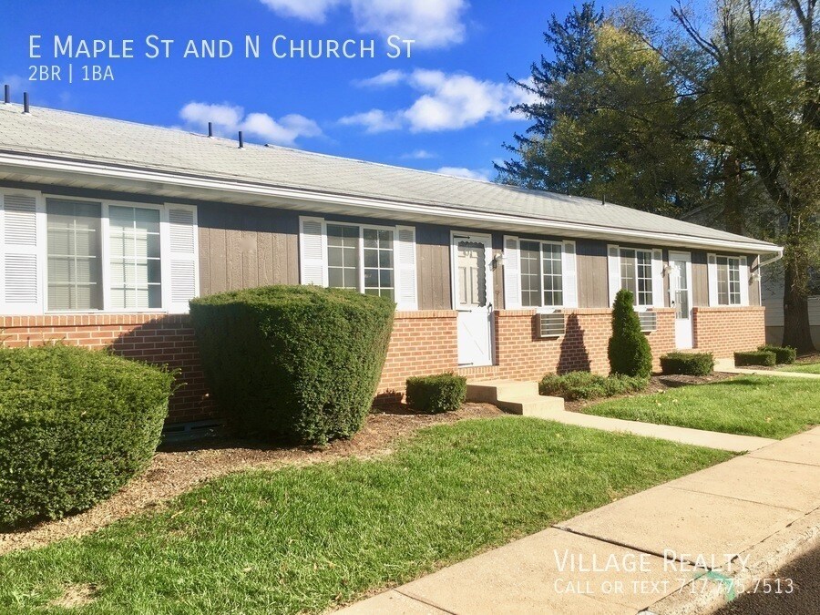 361 E Maple St in Dallastown, PA - Building Photo