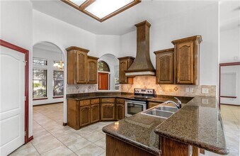 712 Steamboat Dr in Edinburg, TX - Building Photo - Building Photo