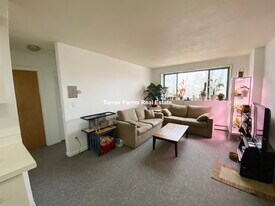 216 Parker Hill Ave, Unit 226 Park H Ave 8 in Boston, MA - Building Photo