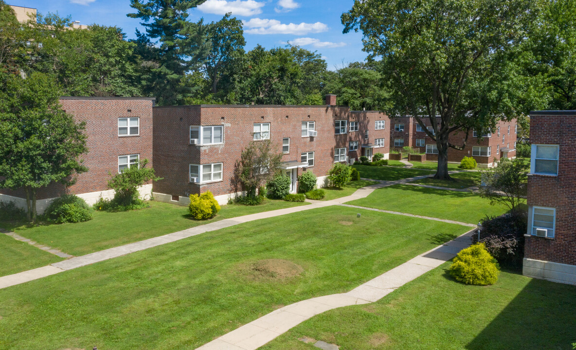 Greene Tree Apartments in Philadelphia, PA - Building Photo