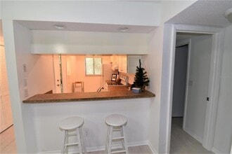 1709 Pelican Cove Rd, Unit GL446 in Sarasota, FL - Building Photo - Building Photo
