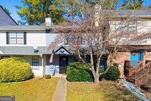 5090 Sand Wedge Cir in Kennesaw, GA - Building Photo