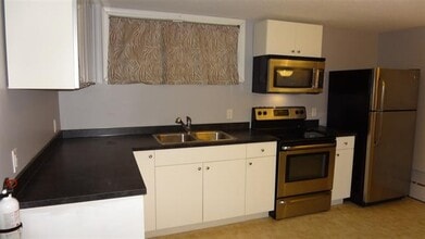 8915-8983 83 Ave NW in Edmonton, AB - Building Photo - Building Photo