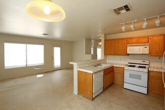 187 Chadwell Ct in Henderson, NV - Building Photo - Building Photo