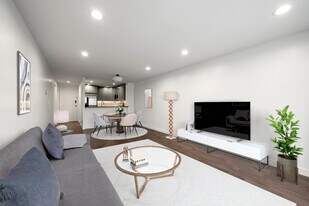 417 Ellery Ct, Unit 417 in Edgewater, NJ - Building Photo