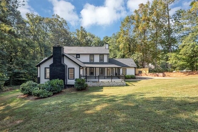 172 Oak Forest Dr in Smyrna, GA - Foto de edificio - Building Photo