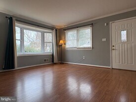 12654 Valleywood Dr in Woodbridge, VA - Building Photo