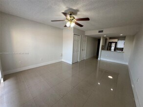 2620 W 76th St in Hialeah, FL - Building Photo - Building Photo