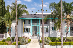 Loma Linda Apartments in Los Angeles, CA - Building Photo