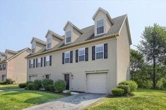 35 Brook Side Dr in Carlisle, PA - Building Photo - Building Photo