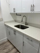 1719 NW 1st St in Miami, FL - Building Photo - Building Photo