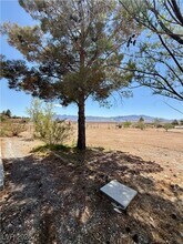 801 E Clementine St in Pahrump, NV - Building Photo - Building Photo