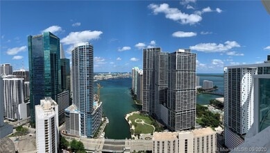 31 SE 5th St, Unit 4314 in Miami, FL - Building Photo - Building Photo