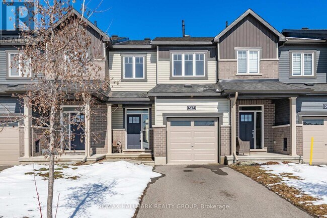 545 Décoeur Dr. in Ottawa, ON - Building Photo - Building Photo