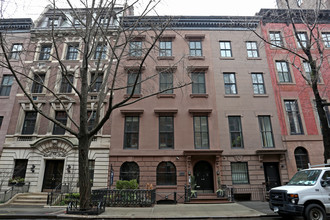 47 W Ninth St in New York, NY - Building Photo - Building Photo