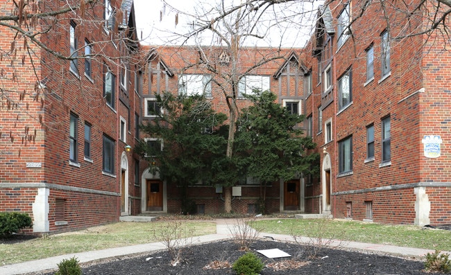 2805 Digby Ave in Cincinnati, OH - Building Photo - Building Photo