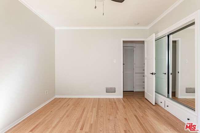 2610 Griffith Park Blvd in Los Angeles, CA - Building Photo - Building Photo