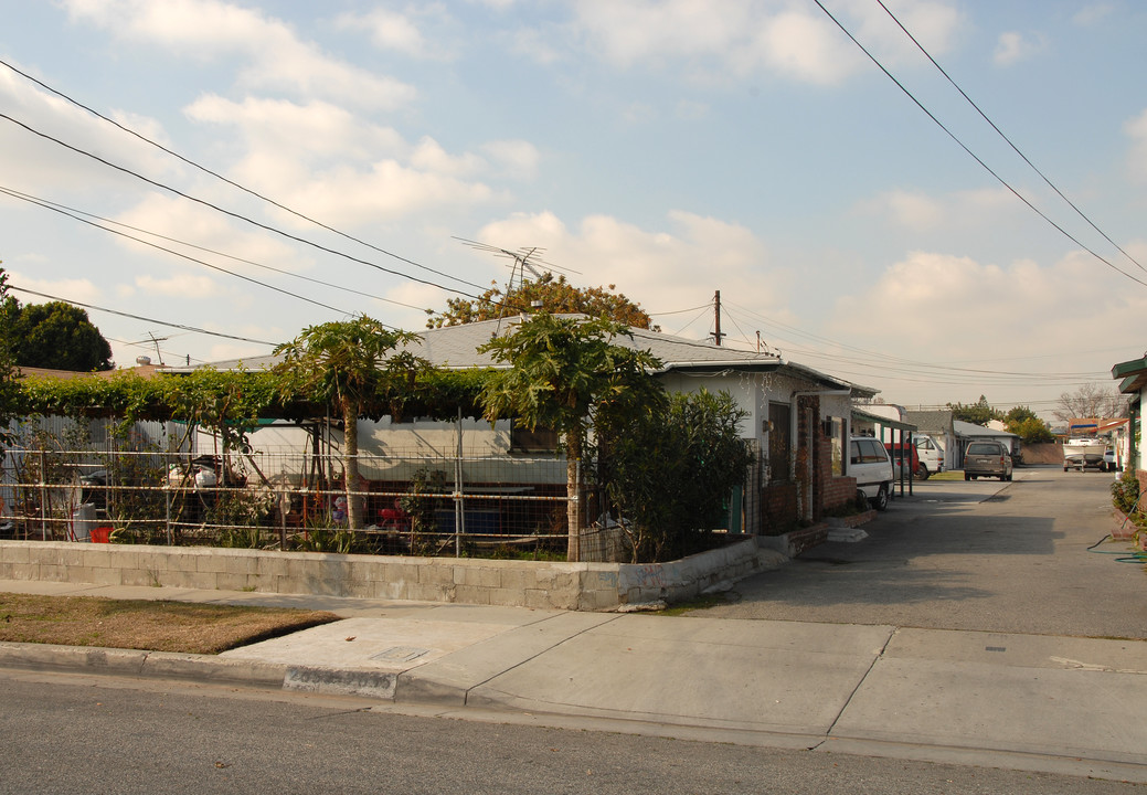 2655 Muscatel Ave in Rosemead, CA - Foto de edificio