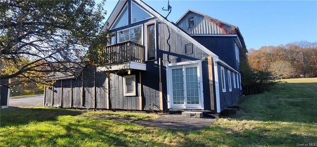 10 Crans Rd-Unit -2 in Middletown, NY - Building Photo - Building Photo