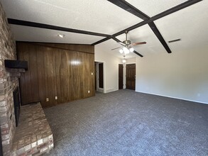 2916 Regal Dr in Denton, TX - Building Photo - Building Photo