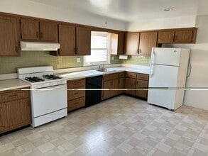 19 Parsons St, Unit 2 in Harrison, NY - Foto de edificio - Building Photo