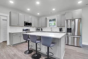 2755 Tyler St in North Charleston, SC - Building Photo