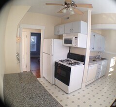 1211 E 9th St, Unit 1 in Davenport, IA - Building Photo - Building Photo