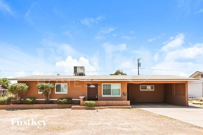 property at 1021 E Millett Ave