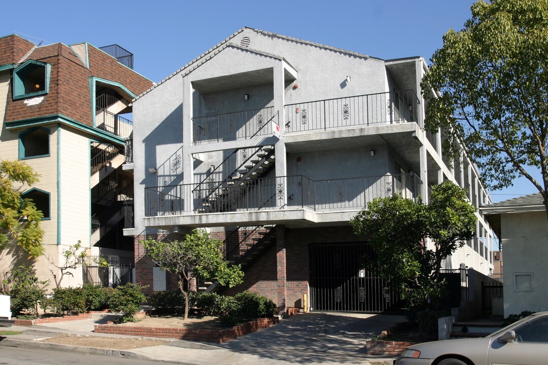 1520 Freeman Ave in Long Beach, CA - Building Photo