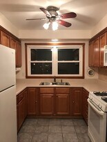 726 Meacham Ave, Unit 2nd L in Linden, NJ - Building Photo