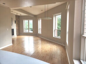 2109 W Polk St in Chicago, IL - Building Photo - Building Photo