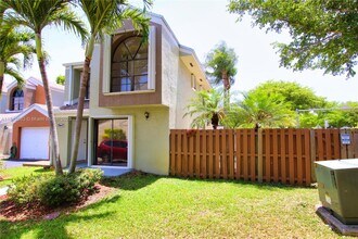 9657 SW 152nd Ave in Miami, FL - Building Photo - Building Photo