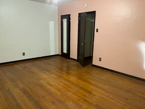 210 Locust St-Unit -1 in Mount Oliver, PA - Building Photo - Building Photo