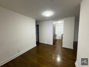 EAST 56 STREET in New York, NY - Building Photo - Building Photo