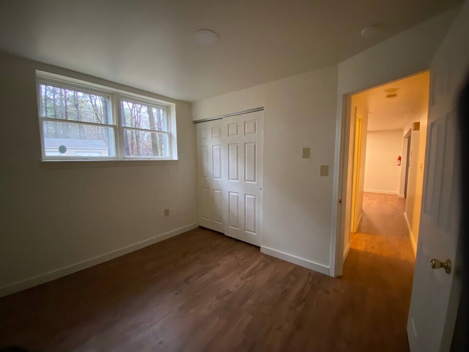 19 McHawk Dr, Unit 100 in Colchester, VT - Building Photo