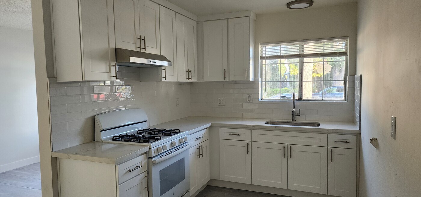 823 Worcester Ave, Unit 823 Worcester Ave in Pasadena, CA - Building Photo