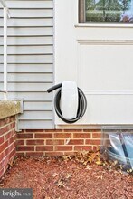 8605 Western Oak Dr in Springfield, VA - Building Photo - Building Photo