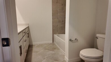 14883 White Pearl Rd in Punta Gorda, FL - Building Photo - Building Photo