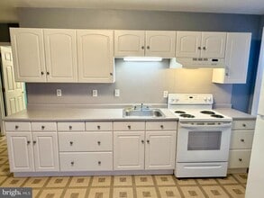 2933 E High St in Pottstown, PA - Building Photo - Building Photo