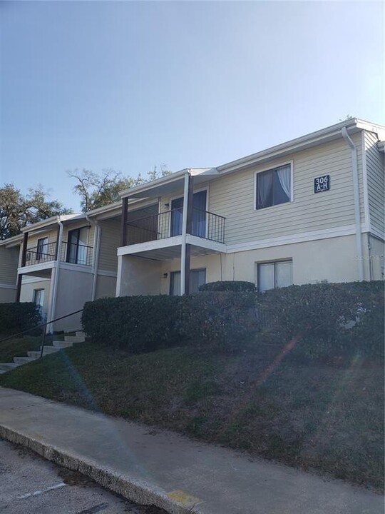 306 Cherokee Ct in Altamonte Springs, FL - Building Photo