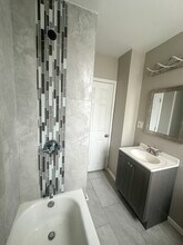 8643 S Exchange Ave in Chicago, IL - Building Photo - Building Photo