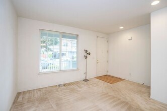 17738 110th Pl SE in Renton, WA - Building Photo - Building Photo