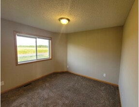 9208 Golden Pond Ln N in Monticello, MN - Building Photo - Building Photo