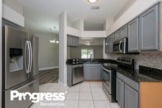 8139 Alamosa Wood Ave in Ruskin, FL - Building Photo - Building Photo