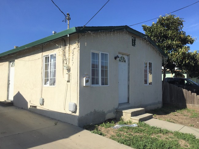 18 Lunsford Dr in Salinas, CA - Foto de edificio - Building Photo