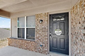 207 W Owens St in Weatherford, TX - Building Photo - Building Photo