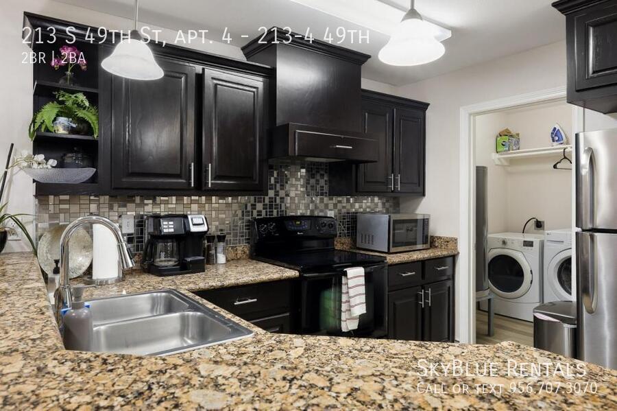 213 S 49th St in McAllen, TX - Building Photo